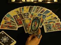 Bói bài tarot về tiền bạc