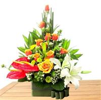 Cắm Hoa Nghệ Thuật Theo Chủ Đề Làm Sống Động Không Gian Sống
