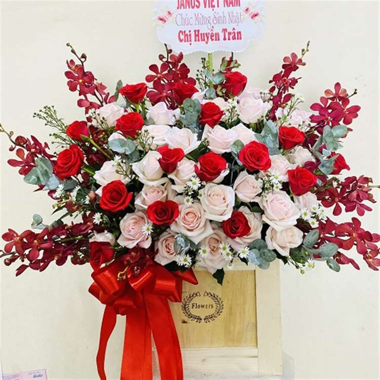 Những mẫu cắm hoa hồng đẹp nhất